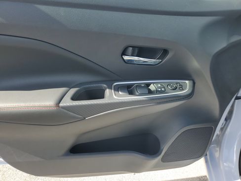 Used 2025 Nissan Versa SR w/ Trunk Package FWD image 21