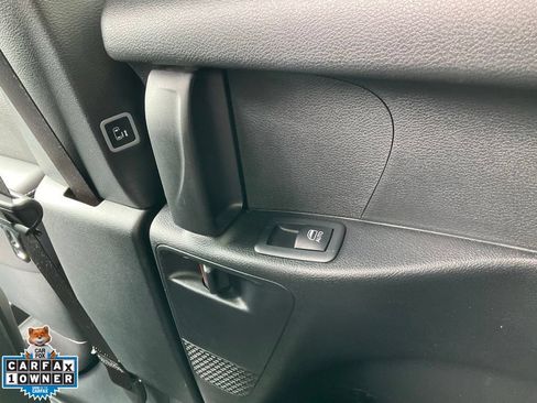 Used 2023 Chrysler Pacifica Limited w/ Uconnect Theater Family Group FWD image 67