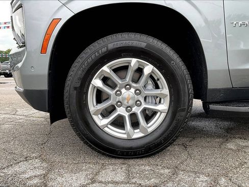 Used 2026 Chevrolet Tahoe LS AWD/4WD image 30