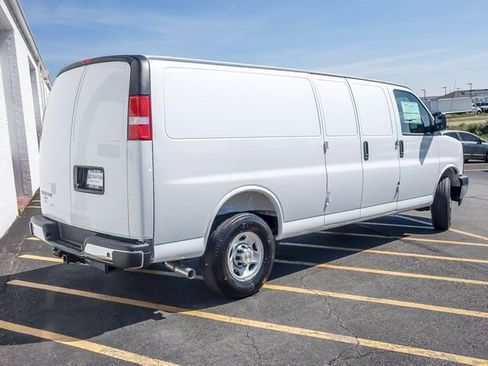 New 2025 Chevrolet Express 2500 Extended w/ Enhanced Convenience Package image 6