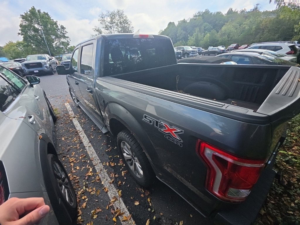 Used 2017 Ford F150 XL w/ Equipment Group 101A Mid AWD/4WD image 4