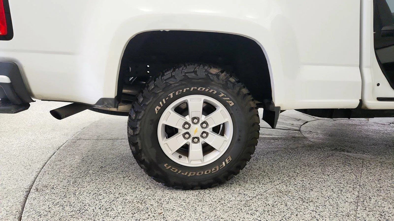 Used 2020 Chevrolet Colorado W/T w/ WT Convenience Package RWD image 13