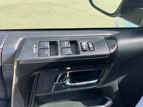 Used 2019 Toyota 4Runner TRD Off-Road AWD/4WD image 27