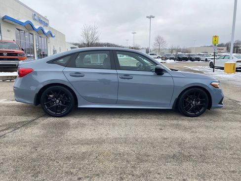 Used 2023 Honda Civic Sport image 2