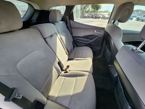 Used 2018 Hyundai Santa Fe Sport image 11