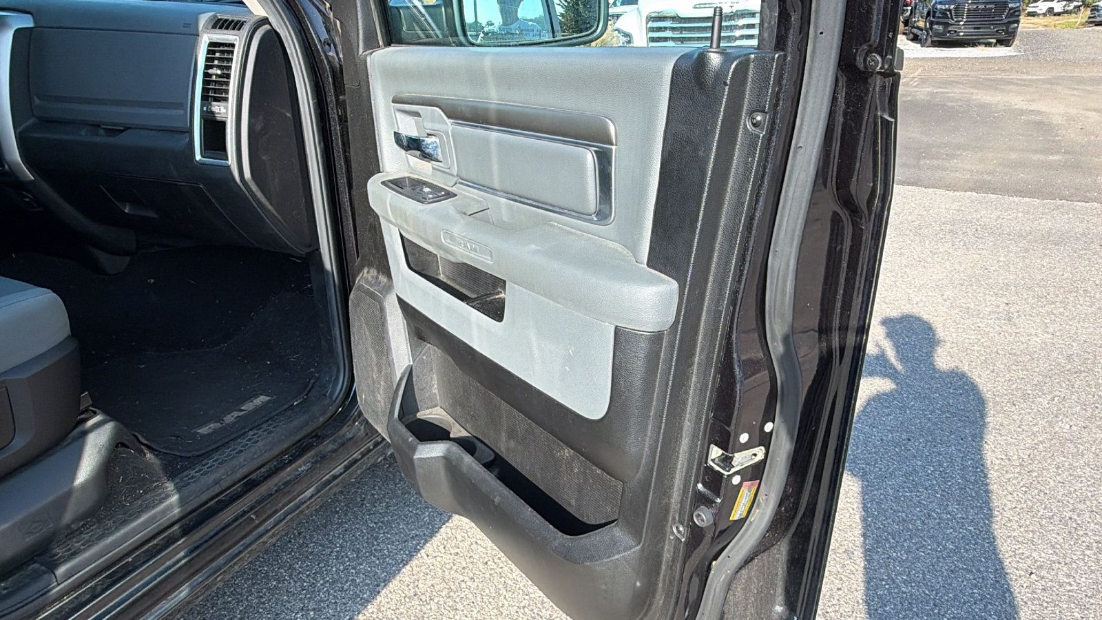 Used 2019 RAM 1500 Classic SLT RWD image 18