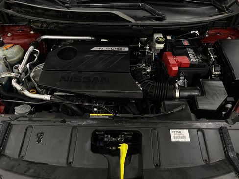 Used 2025 Nissan Rogue SV image 11