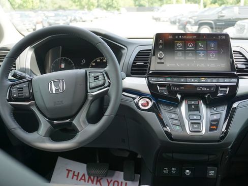 Used 2026 Honda Odyssey Touring image 19