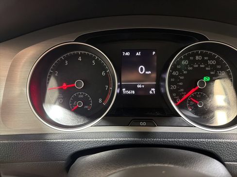 Used 2016 Volkswagen Golf S FWD image 23