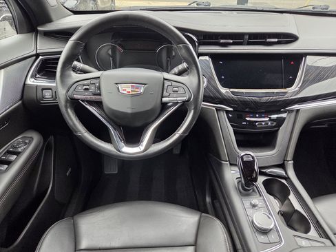Used 2022 Cadillac XT6 Premium Luxury image 21
