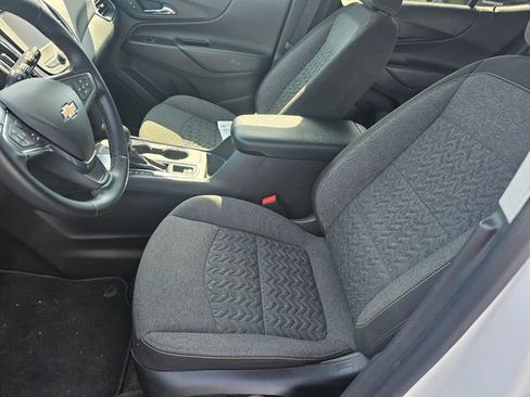 Used 2024 Chevrolet Equinox LT FWD image 16