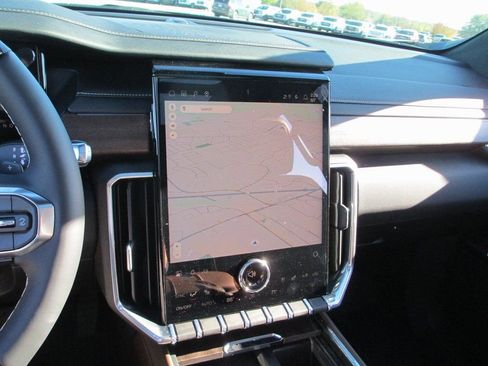 New 2026 GMC Acadia Denali Ultimate w/ LPO, Floor Liner Package image 19