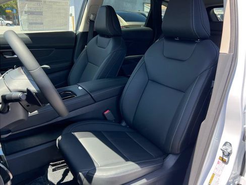 Used 2025 Nissan Murano SV FWD image 8