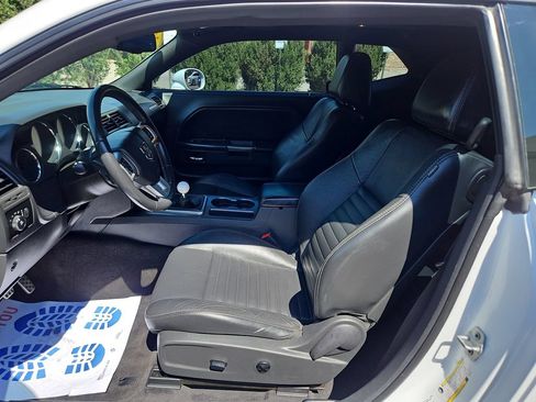 Used 2011 Dodge Challenger R/T RWD image 9