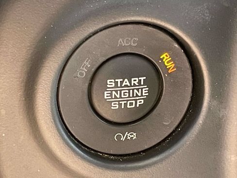Used 2021 Jeep Wrangler Sport AWD/4WD image 23