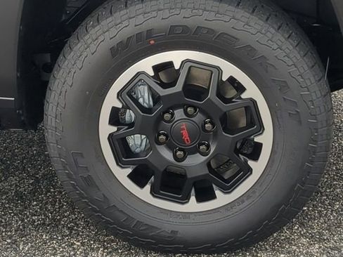 New 2026 Toyota 4Runner TRD Off-Road Premium AWD/4WD image 11