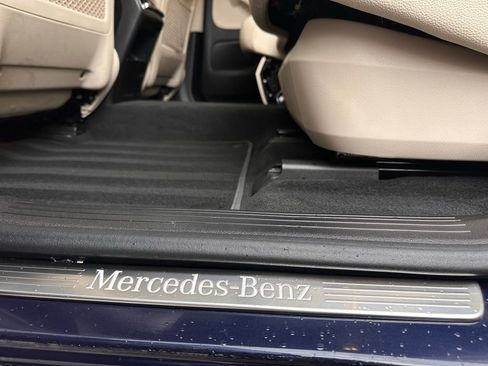 Used 2022 Mercedes-Benz GLS 450 4MATIC image 27