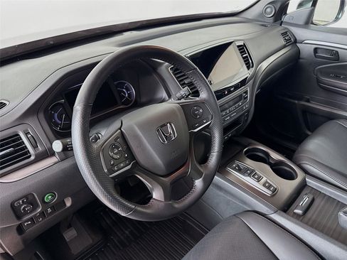 Used 2023 Honda Passport EX-L image 23