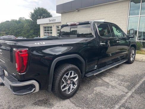 Used 2023 GMC Sierra 1500 SLT w/ SLT Premium Plus Package AWD/4WD image 3