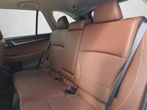 Used 2019 Subaru Outback 2.5i Touring AWD/4WD image 22