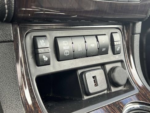 Used 2016 Chevrolet Traverse LTZ image 21