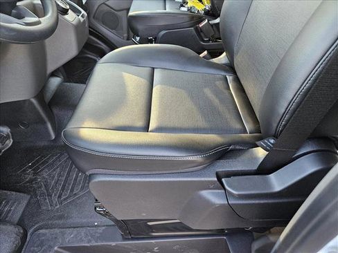 New 2024 Ford E-Transit Low Roof image 4