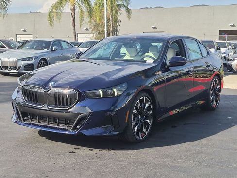 New 2027 BMW i5 eDrive40 w/ M Sport Package RWD image 5