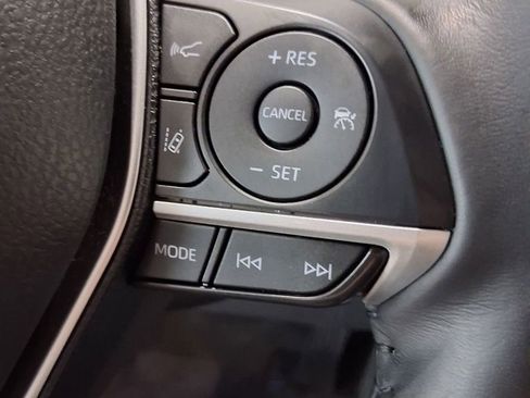 Used 2023 Toyota Camry XLE image 13