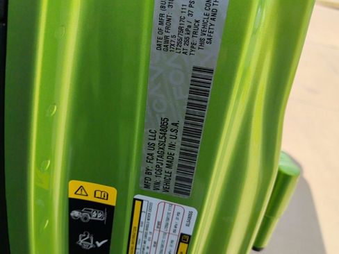 New 2025 Jeep Gladiator Sport image 48