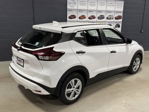 Used 2023 Nissan Kicks S FWD image 13