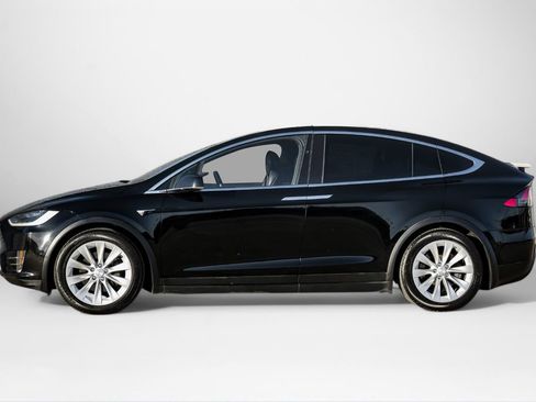 Used 2018 Tesla Model X 75D image 9