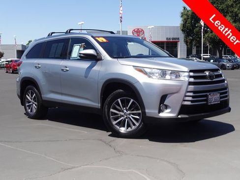 Used 2019 Toyota Highlander XLE AWD/4WD image 7
