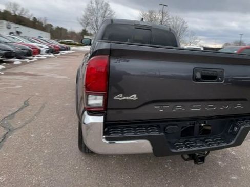Certified 2023 Toyota Tacoma SR5 image 3