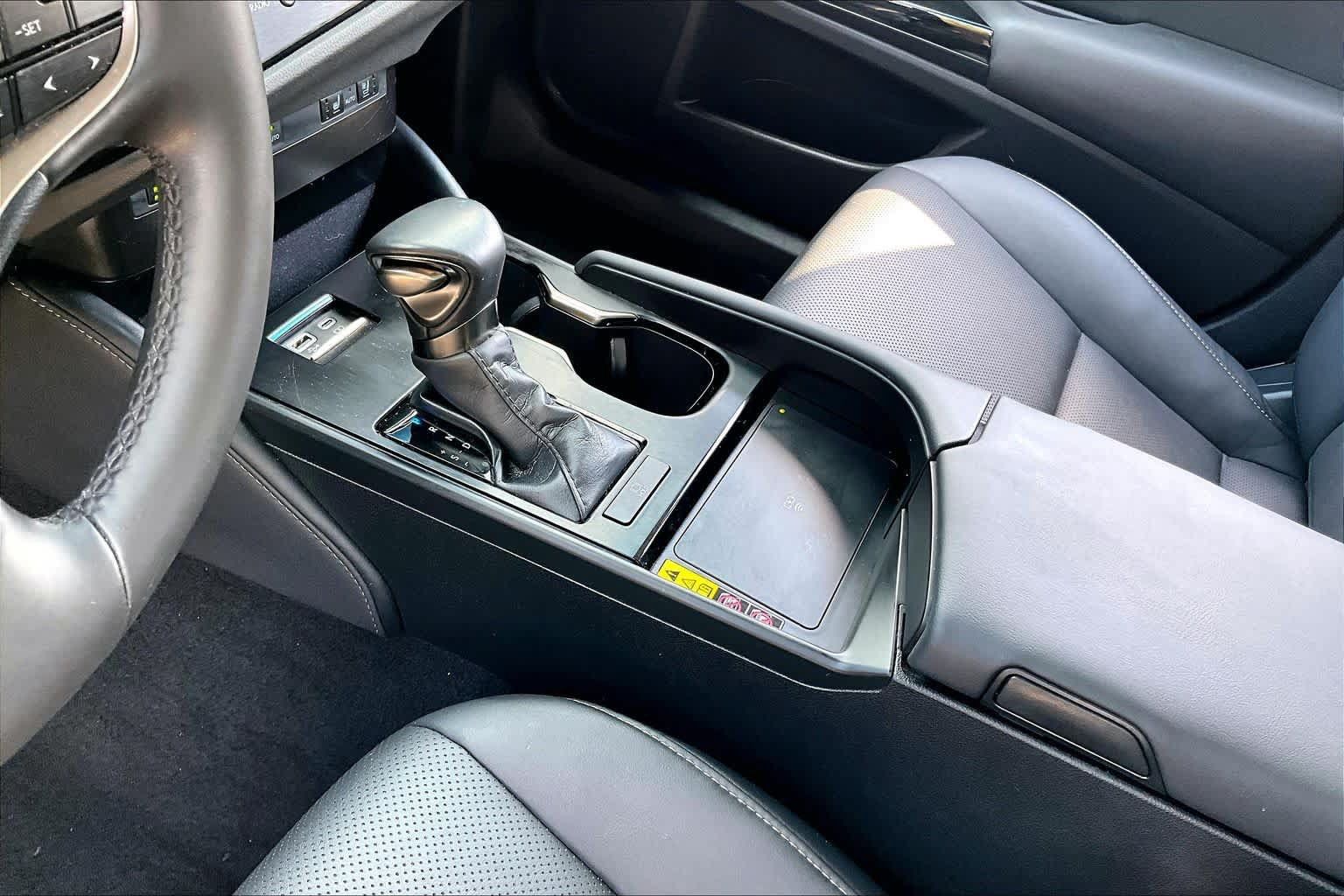 Used 2024 Lexus ES 350 w/ Premium Package FWD image 14