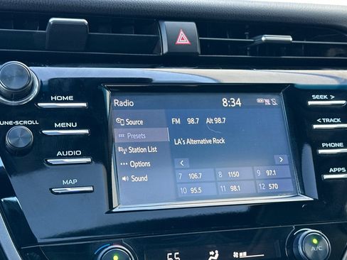 Used 2019 Toyota Camry SE FWD image 24
