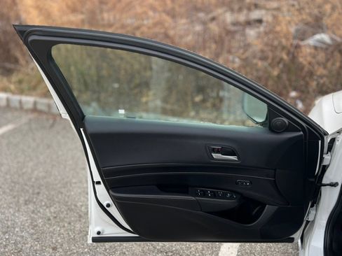 Used 2019 Acura ILX Sedan w/Premium Pkg image 37