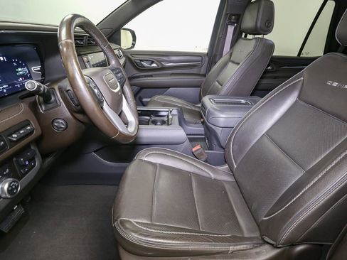 Used 2022 GMC Yukon Denali w/ Denali Premium Package AWD/4WD image 49