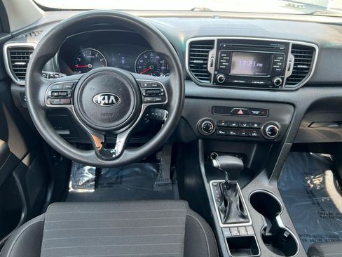 Used 2018 Kia Sportage LX AWD/4WD image 17