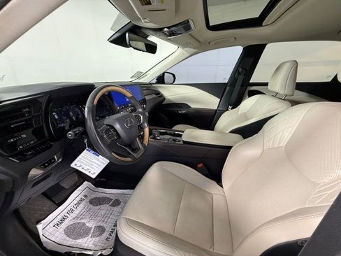 Used 2024 Lexus RX 350 Premium w/ Accessory Package AWD/4WD image 15