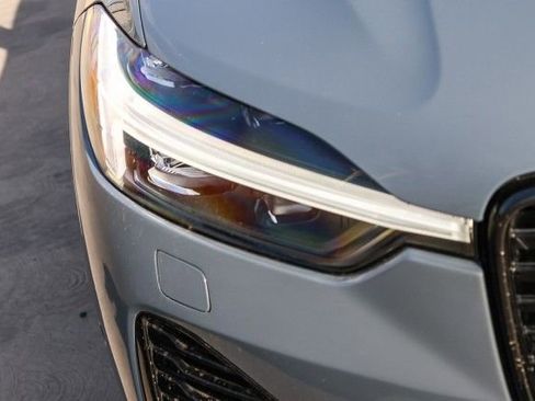 Used 2023 Volvo XC60 B5 Plus w/ Protection Package Premier image 11