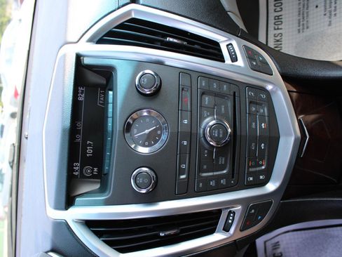 Used 2012 Cadillac SRX Luxury image 26