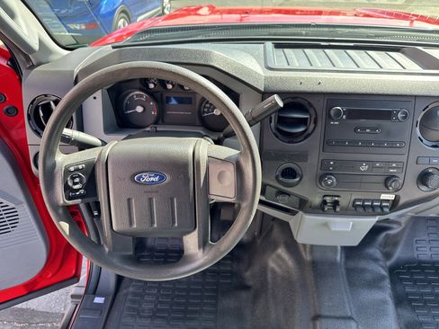 Used 2016 Ford F550 2WD Crew Cab Super Duty image 12