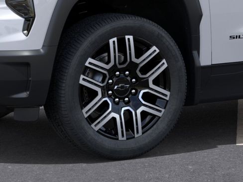 New 2026 Chevrolet Silverado EV W/T w/ LPO, Custom Package AWD/4WD image 9