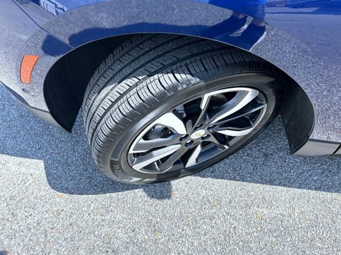 Used 2023 Chevrolet Equinox Premier AWD/4WD image 23