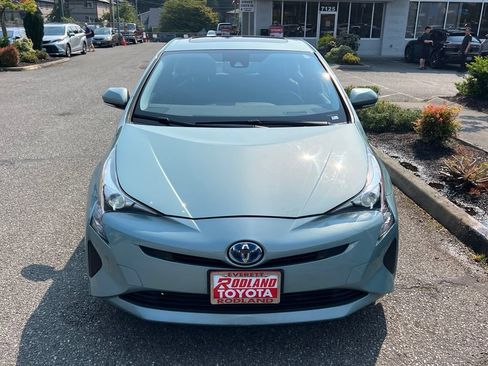 Used 2017 Toyota Prius Four FWD image 5