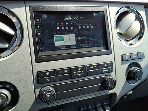 Used 2016 Ford F250 XLT w/ XLT Premium Package AWD/4WD image 28