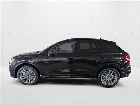 New 2025 Audi Q3 2.0T Premium image 9