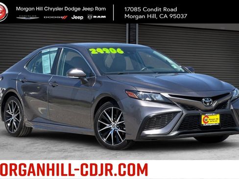 Used 2024 Toyota Camry SE FWD image 1