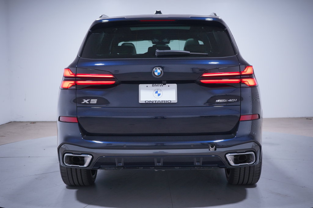 Used 2026 BMW X5 sDrive40i w/ M Sport Package RWD image 5