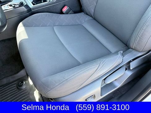 Used 2024 Toyota Tacoma SR5 AWD/4WD image 9